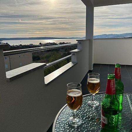 Apartment Marko With A Beautiful View Of The Sea Kaštel Sućurac Exterior foto